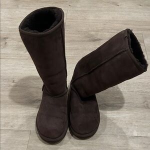 UGG Chocolate Classic Tall Boots Size 6